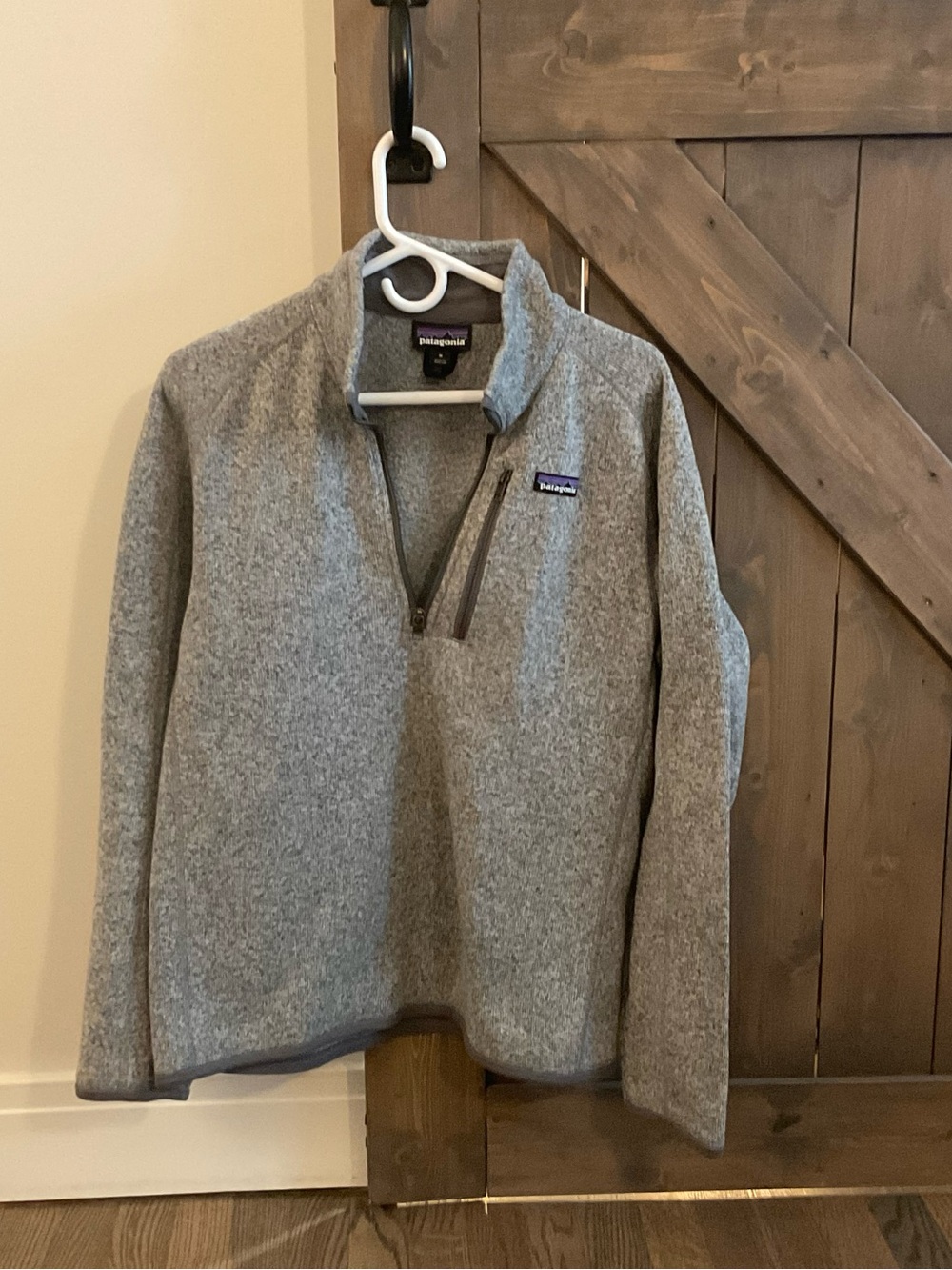 Patagonia Men's Light Gray Quarter-Zip Fleece Pullover